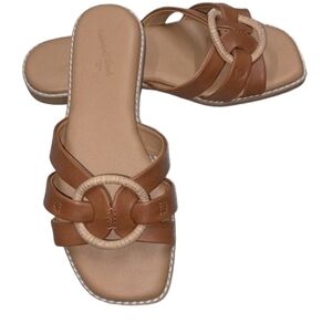UNIVERSAL THREAD slide on sandals size 6